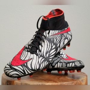 Nike - Hypervenom Phantom II FG Soccer Cleats & Shoe Bag